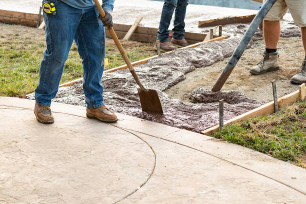 Best Custom Concrete Contractor  in Lodi, WI